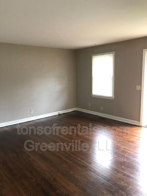 Photo - 105 Maple Dr Unit A