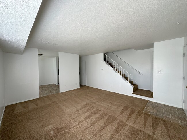 Courtyard Apartments