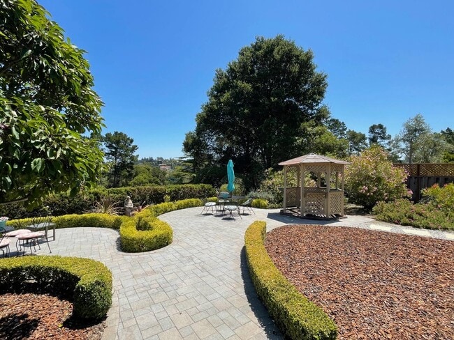 Photo - 55 Glengarry Way