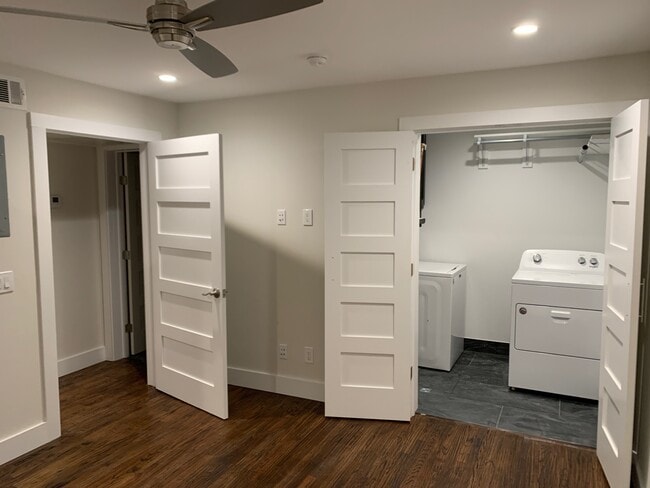 Bedroom - Courthouse Apartments