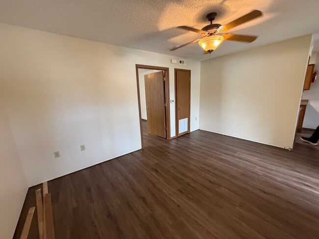 55+ Autumnwood Point Apartments