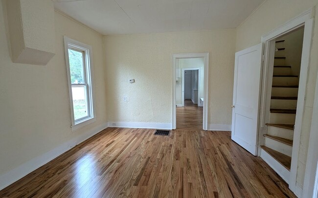 Photo - 1096 Wood St
