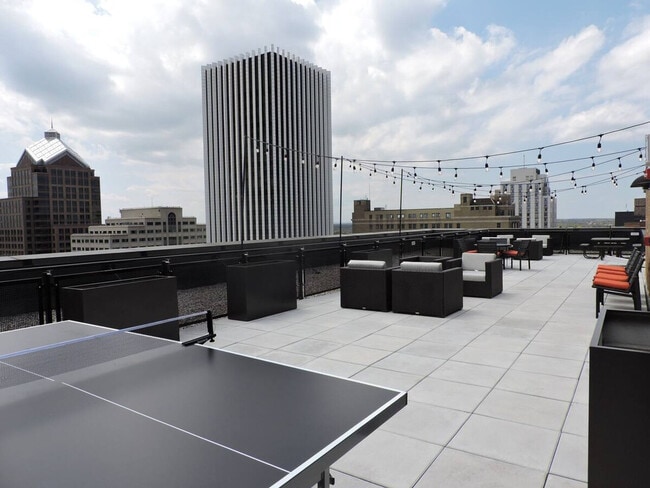 Photo - 256 E Main St Unit SI ID1094664P