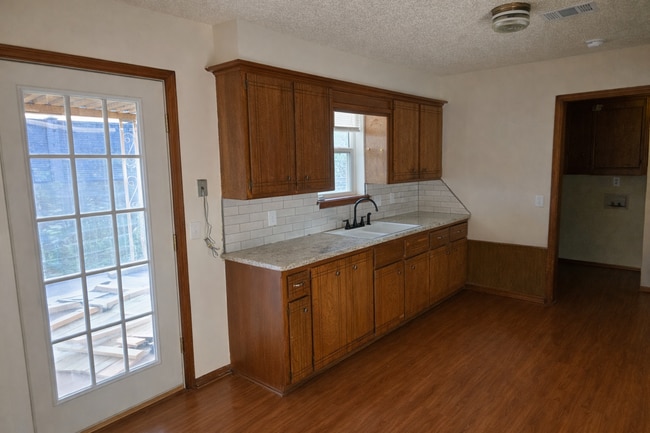 Photo - 700 Claremont Dr