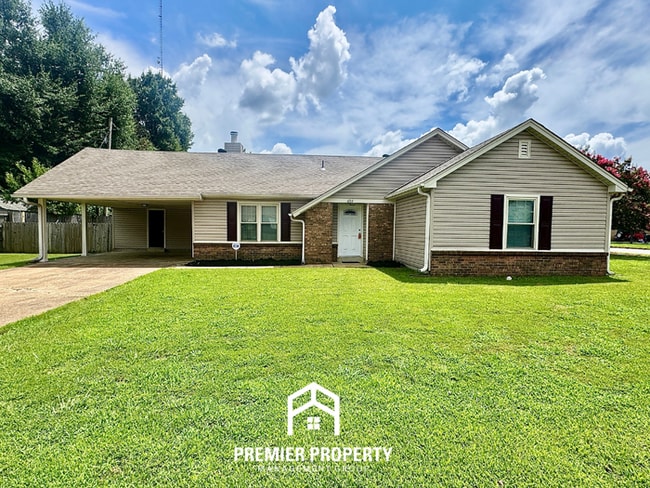 Building Photo - Move-In Ready 3BR/2BA Home in 38133 - Hardwood Floors & Great Storage