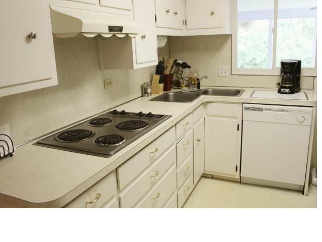 1701 Ravinia Rd