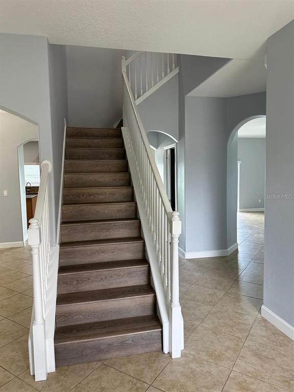 Photo - 1900 Thetford Cir