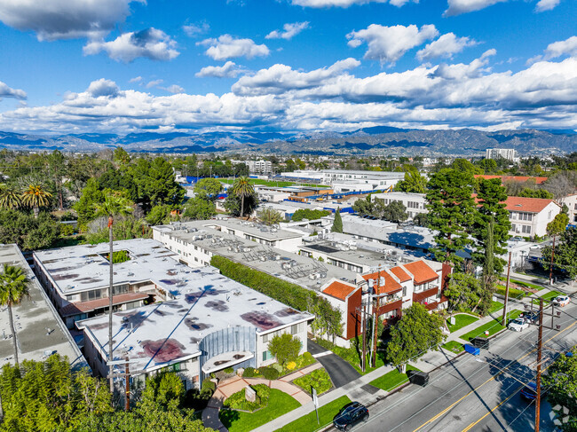 Aerial - The Markwell Plaza Rental