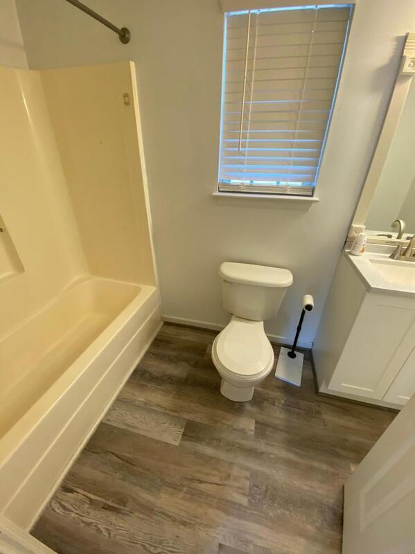 Photo - 6104 Lamar Dr