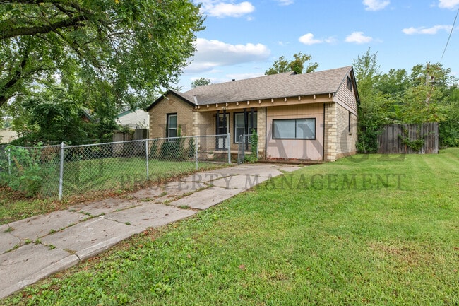 Photo - 1523 Matlock Dr