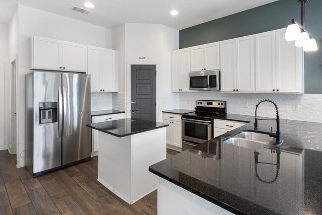 Photo - 534 Rigsby Ave
