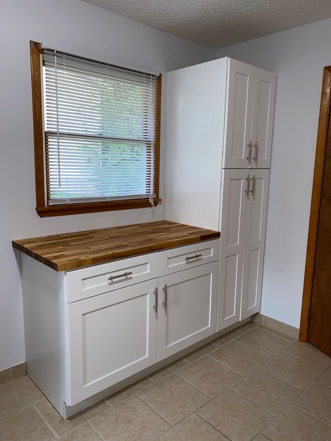 Mudroom - 612 Acorn Pl