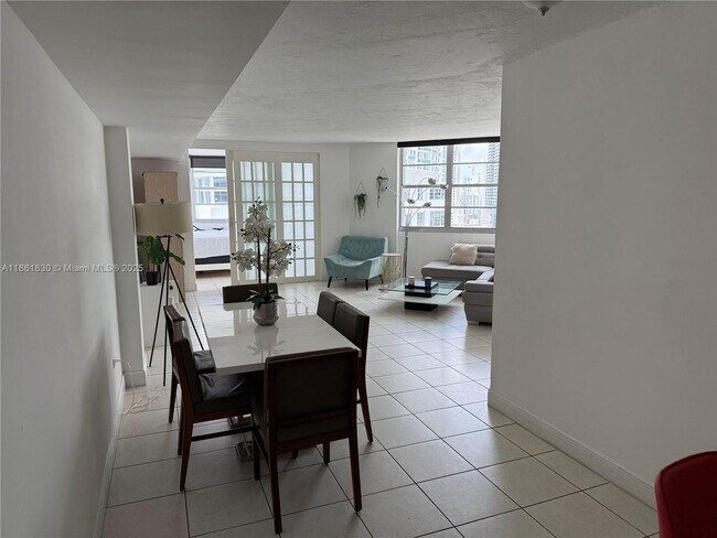 Photo - 801 Brickell Bay Dr Unit 2064