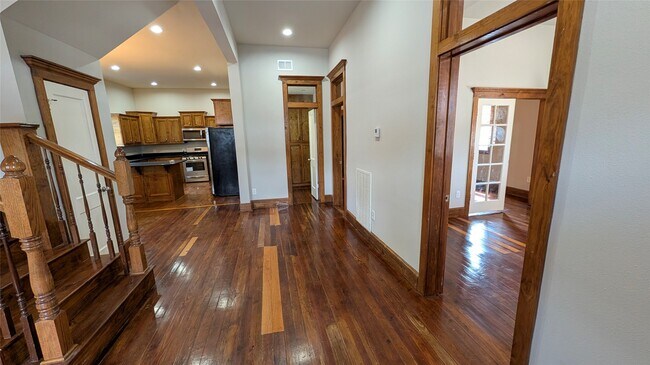 Photo - 702 Paschall St