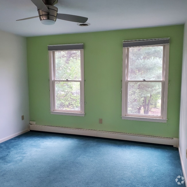 Building Photo - 6 Kendall Dr Rental
