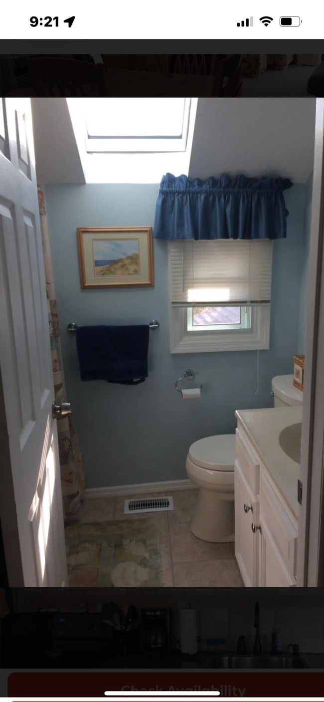 Photo - 121 West Ave