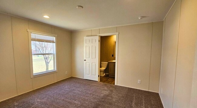 Photo - 4444 S West St