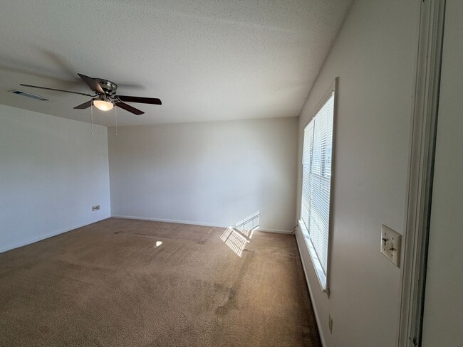 2206 Pulaski Cir