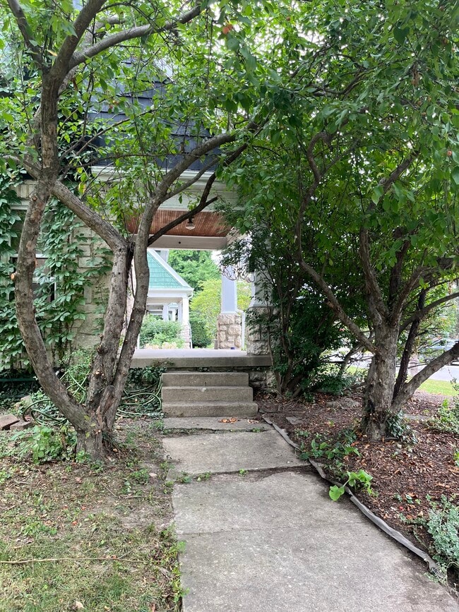 Photo - 1610 Andover Rd