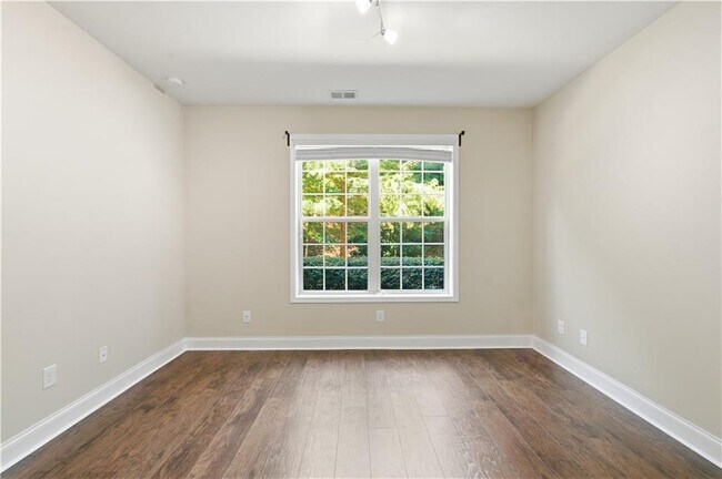 2270 Tenor Ln