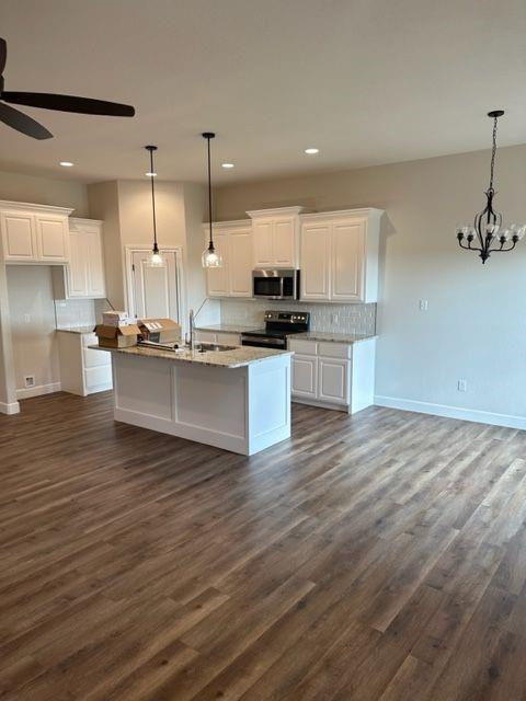 Photo - 7109 Tin Cup