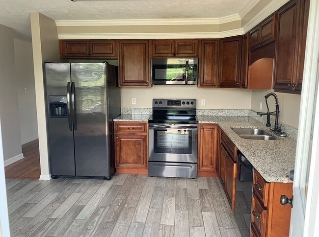 Photo - 307 Man O War Dr