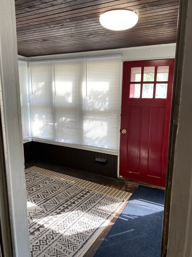 Photo - 3 Bedroom / 2 Bathroom