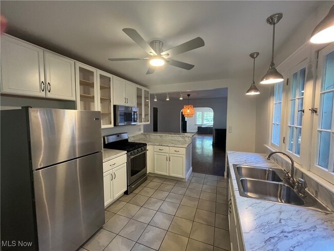 Photo - 10310 Clifton Blvd