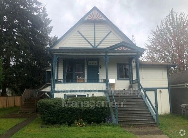 Building Photo - 522 Calapooia St SW Rental