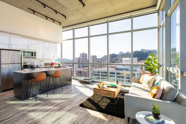 Building Photo - The Collective on 4th