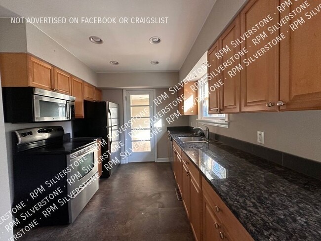 Photo - 2362 Sanders Pl