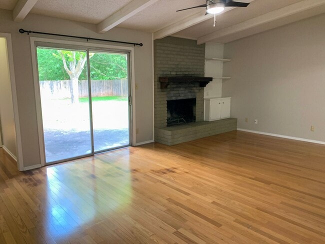 Photo - Great Home in North Austin!