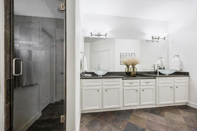 Photo - 1702 Ebony Ln