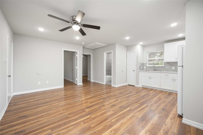 Photo - 2816 Woodard St