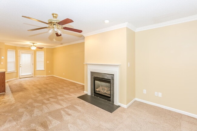 Photo - 5880 Mahogany Pl SW