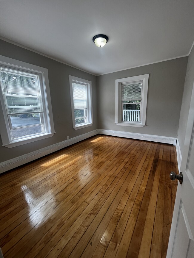Building Photo - 270 Bowdoin St Unit #2 Rental