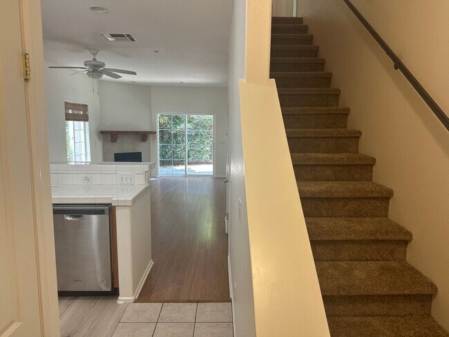 609 Central Ave Unit 1