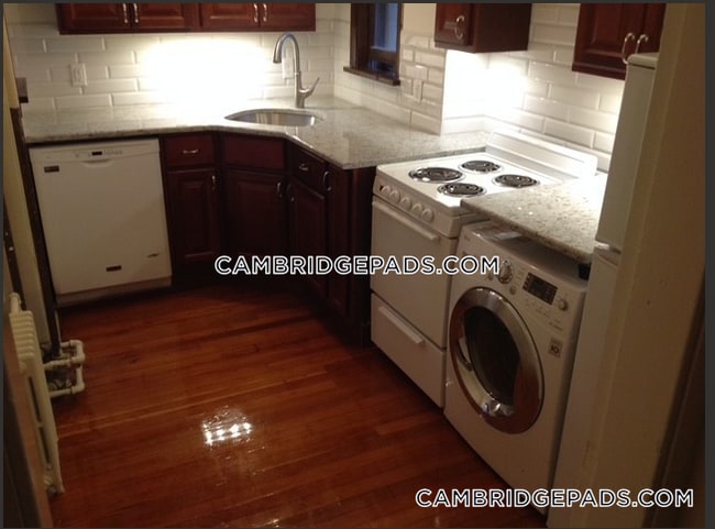 Building Photo - 26 Dover St