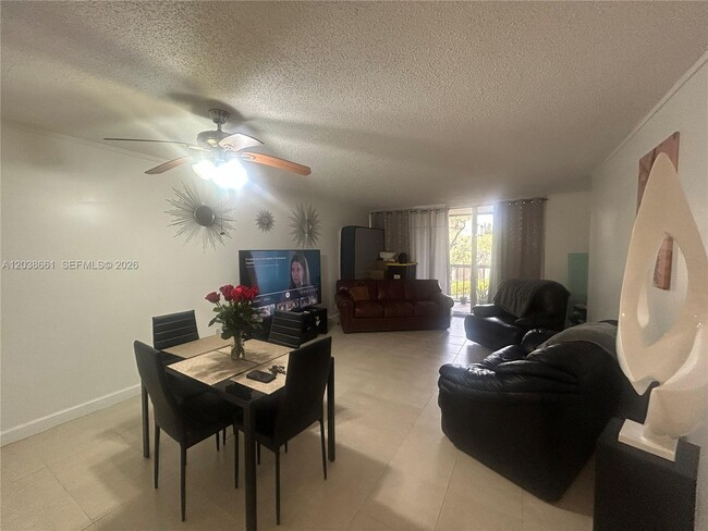 Photo - 10875 SW 112th Ave Unit 203