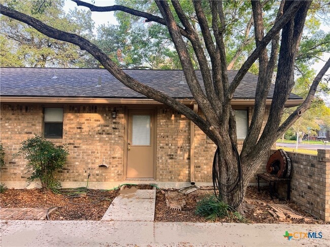 Photo - 624 E Elm St