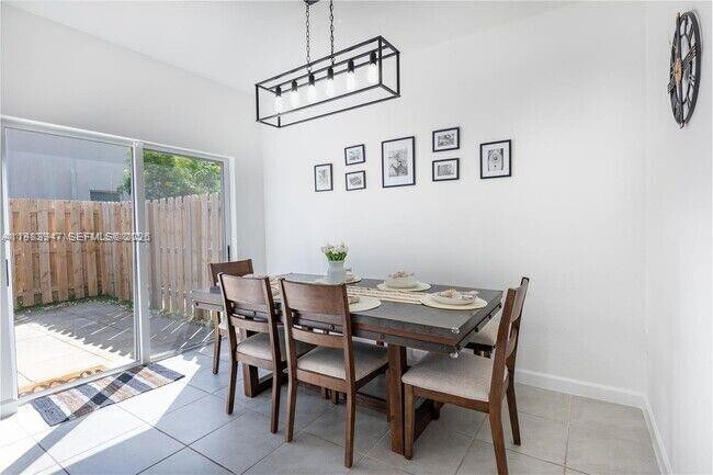 Photo - 2688 SE 10th St