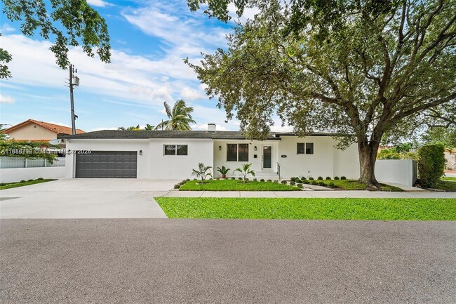 Building Photo - 555 SW 51st Ave