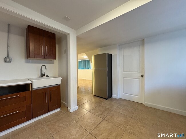 Photo - 547 Laurel St