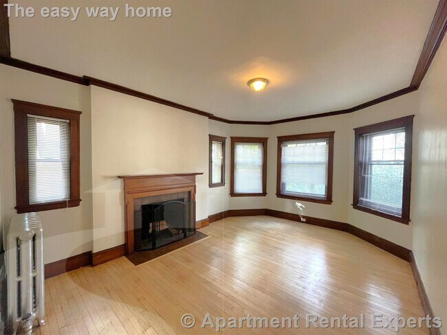 Building Photo - 5 Linnaean St Rental