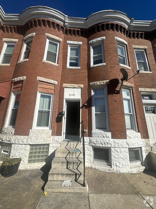 Building Photo - Beautiful Three-Bedroom House in Baltimore