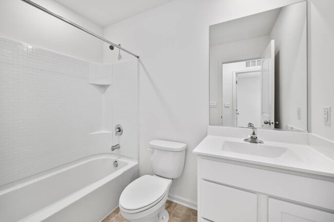 Photo - 2020 Yellowstone Blvd