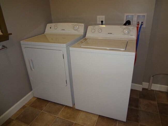 Photo - 2863 N Fratney St Unidad 2863 N Fratney St