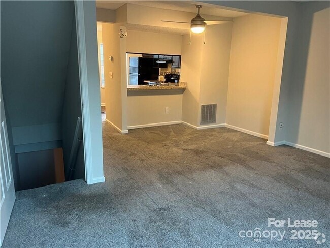 Building Photo - 621 Lex Dr Rental