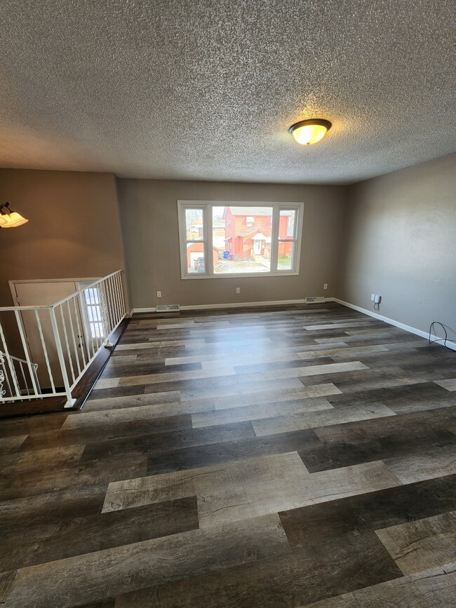 Photo - 1625 N Algona St