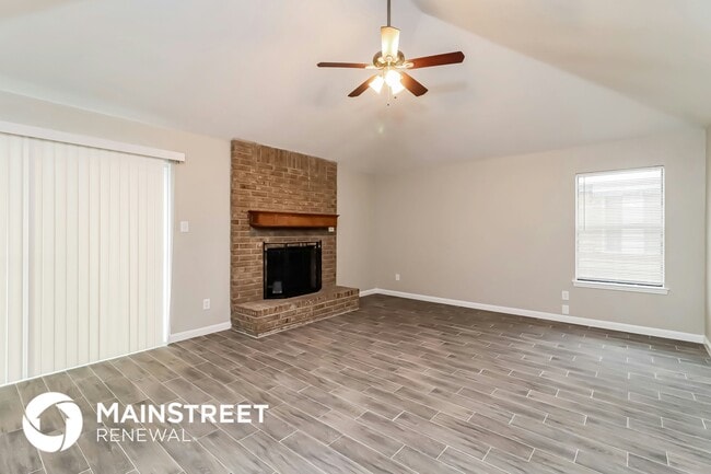 Photo - 1104 Chapel Hill Dr
